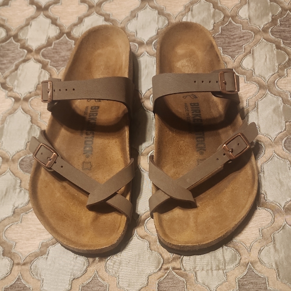 Birkenstock Tan Sandals with Adjustable Straps